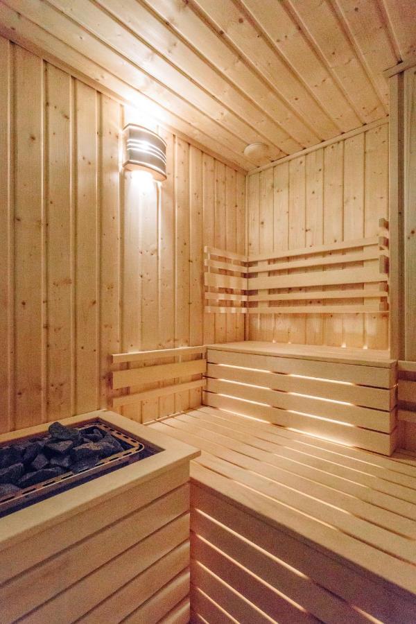 Sauna Central Прага Екстериор снимка